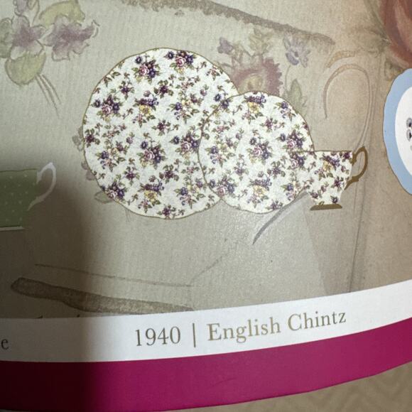 Royal Albert 100 Years 1940 3-Piece Set (Teacup, Saucer & Plate 8") - Picture 10 of 10